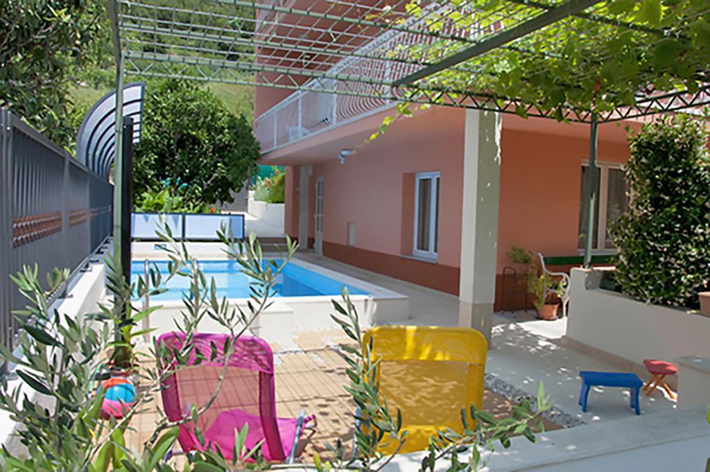 Leilighet Poolside Paradise - A Hidden Gem In Split